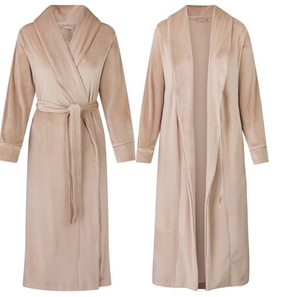 SKIMS Velour Velvet Long Robe in Honey Tan Loungewear Neutral Comfy Cozy - Picture 3 of 9